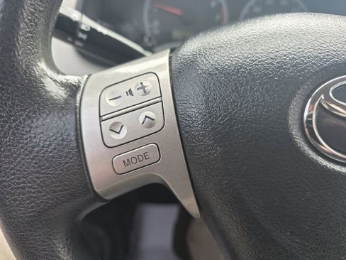 Used 2013 Toyota Corolla LE Special Edition image 32