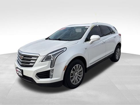 Used 2018 Cadillac XT5 Luxury w/ Driver Awareness Package image 4