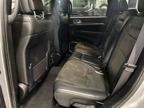 Used 2020 Jeep Grand Cherokee SRT image 34