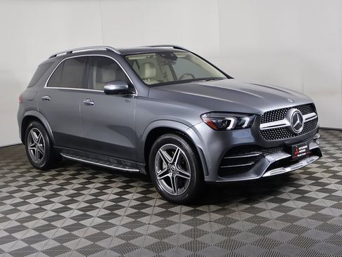 Used 2023 Mercedes-Benz GLE 450 4MATIC w/ AMG Line Exterior image 2