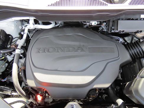 New 2026 Honda Ridgeline Black Edition image 9