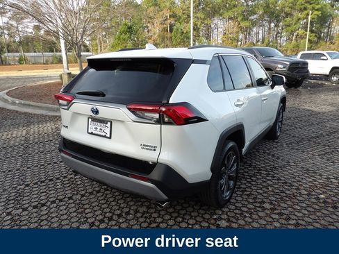 Used 2022 Toyota RAV4 Limited image 6