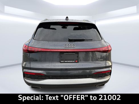 Certified 2025 Audi Q5 Premium w/ Convenience Package image 6