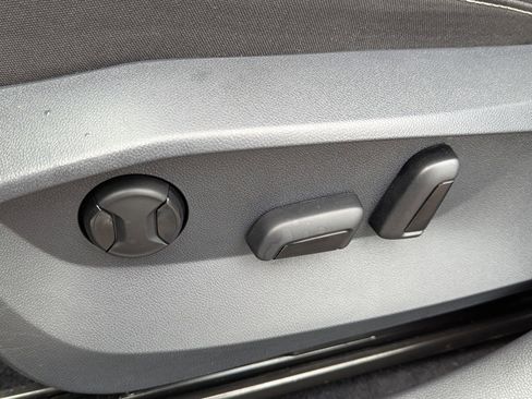 Used 2022 Volkswagen Taos SE image 26