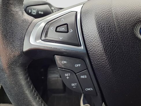 Used 2022 Ford Edge Titanium image 23