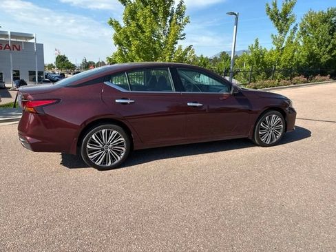 Used 2025 Nissan Altima 2.5 SL AWD/4WD image 10