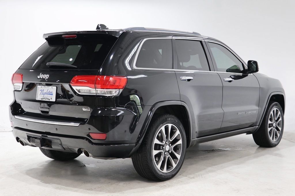 Used 2017 Jeep Grand Cherokee Overland w/ Jeep Active Safety Group AWD/4WD image 7
