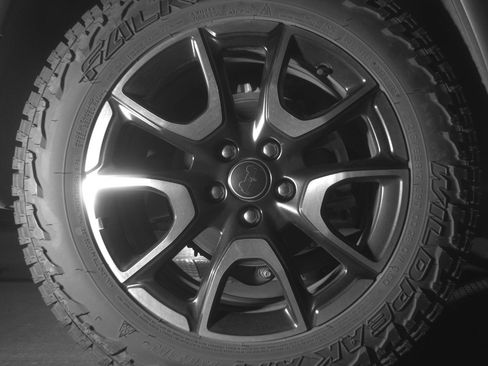 Used 2025 Jeep Compass Trailhawk AWD/4WD image 15