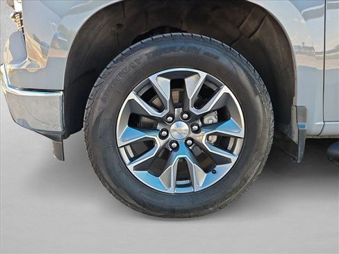 Certified 2024 Chevrolet Silverado 1500 LT AWD/4WD image 24
