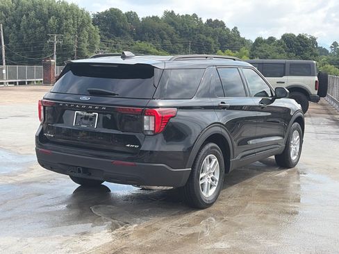 New 2026 Ford Explorer Active AWD/4WD image 3