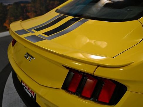 Used 2024 Ford Mustang GT Premium image 12