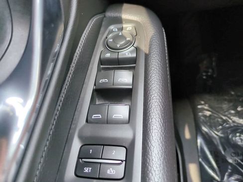 Used 2021 GMC Yukon Denali AWD/4WD image 25