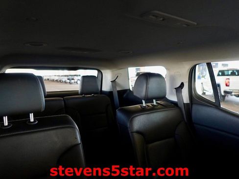 Used 2022 GMC Acadia SLT w/ Elevation Edition image 8