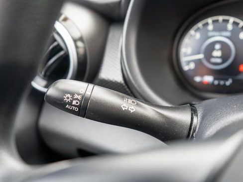 Used 2023 Nissan Kicks SV image 23