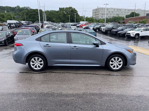 Used 2025 Toyota Corolla LE FWD image 7