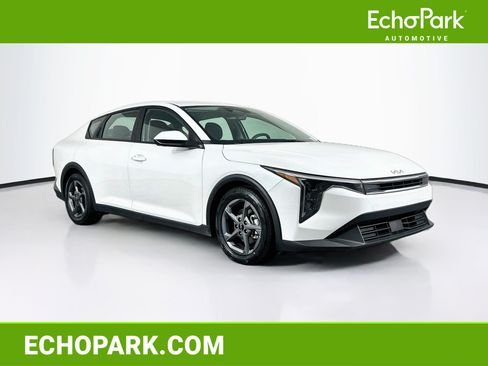 Used 2025 Kia K4 FWD image 1