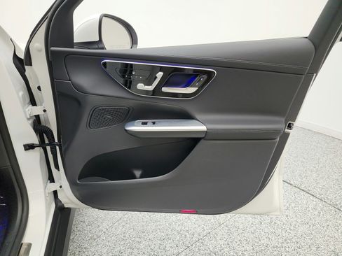 Used 2024 Mercedes-Benz GLC 300 image 19