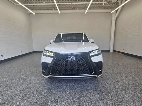 Used 2025 Lexus LX 600 F Sport w/ Accessory Package (2T) AWD/4WD image 8