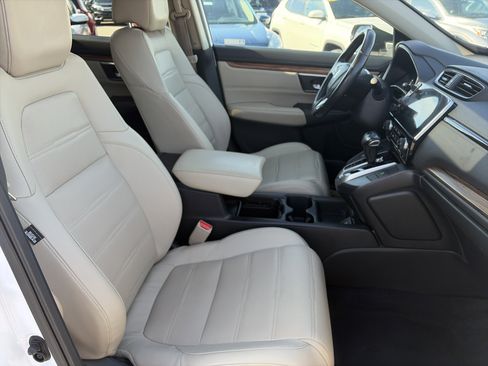 Used 2019 Honda CR-V Touring image 14