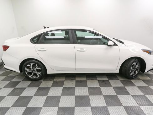 Used 2019 Kia Forte LXS image 7