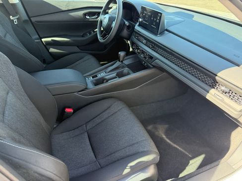 Used 2026 Honda Accord LX image 31