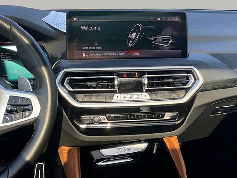 Used 2023 BMW X4 xDrive30i w/ M Sport Package AWD/4WD image 7