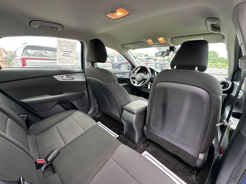 Used 2024 Kia Forte LXS FWD image 12