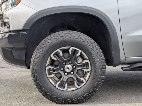 Used 2023 Chevrolet Silverado 1500 ZR2 w/ Technology Package image 8