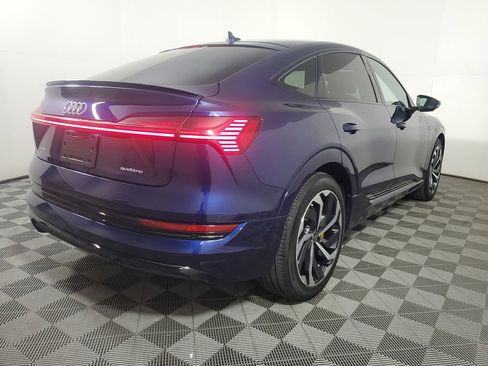 Used 2023 Audi e-tron Premium Plus w/ Premium Plus Package AWD/4WD image 6