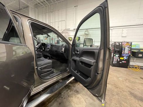 Used 2015 Chevrolet Silverado 2500 LT w/ LT Convenience Package image 19