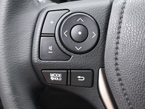 Used 2015 Toyota RAV4 Limited w/ Technology Package AWD/4WD image 18