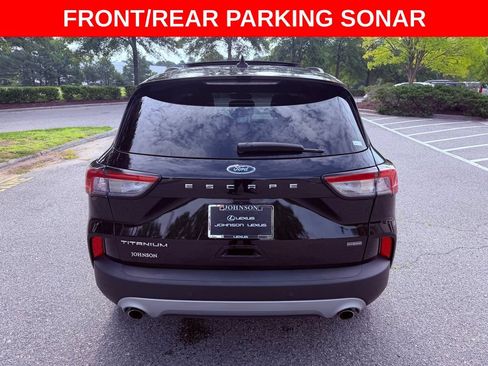 Used 2020 Ford Escape Titanium w/ Titanium Premium Package 2.0 FWD image 6