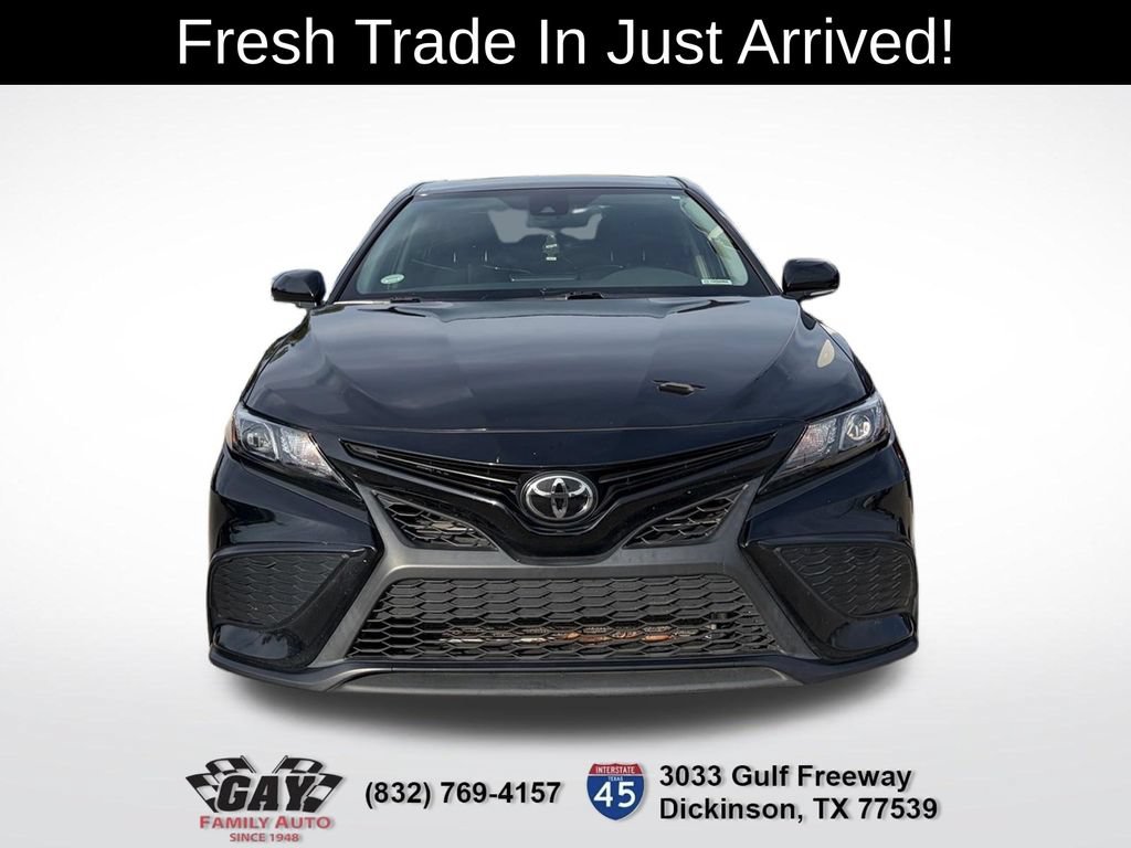 Used 2026 Toyota Camry XLE FWD image 2