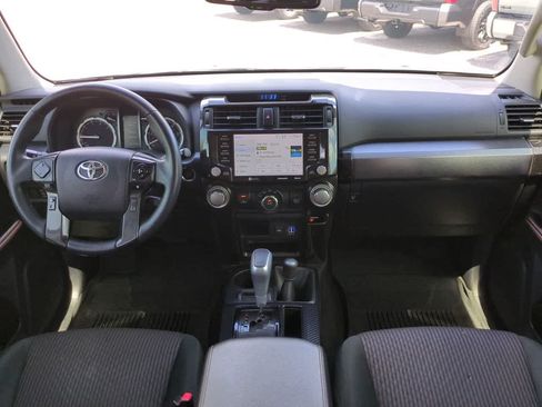 Used 2022 Toyota 4Runner TRD Off-Road AWD/4WD image 14