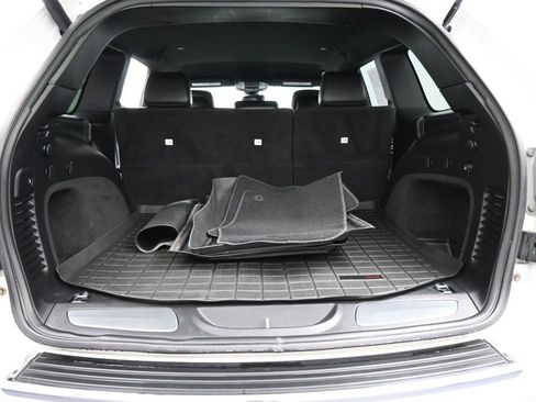 Used 2019 Jeep Grand Cherokee Limited image 19