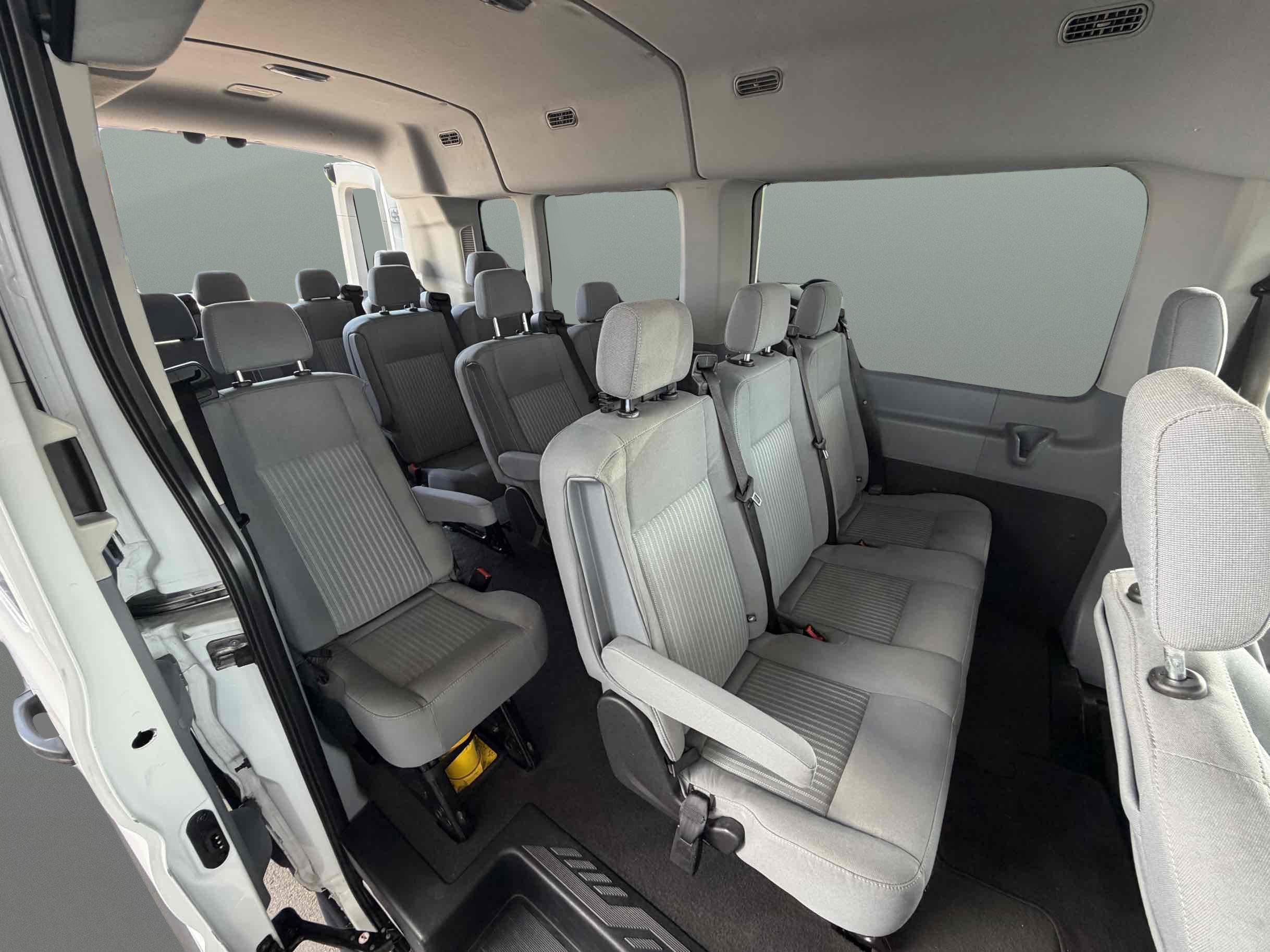 Used 2017 Ford Transit 350 XLT RWD image 19