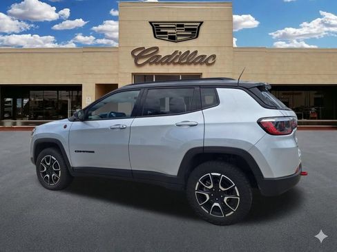 Used 2024 Jeep Compass Trailhawk AWD/4WD image 5