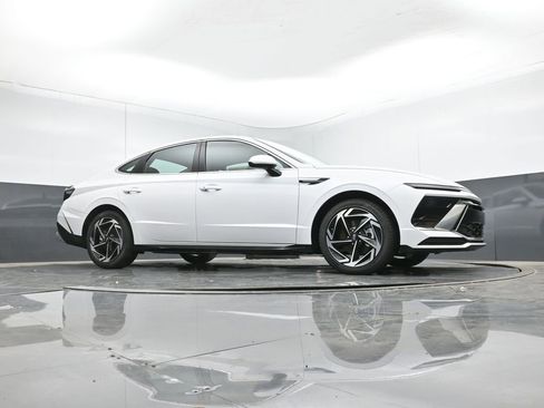 New 2026 Hyundai Sonata SEL FWD image 15