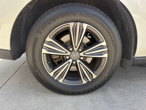 Used 2018 Acura MDX SH-AWD image 19