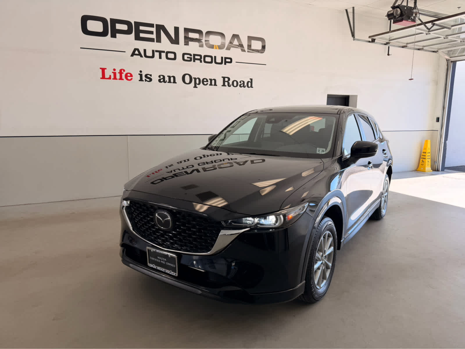 Certified 2024 MAZDA CX-5 AWD 2.5 S w/ Preferred Package image 3
