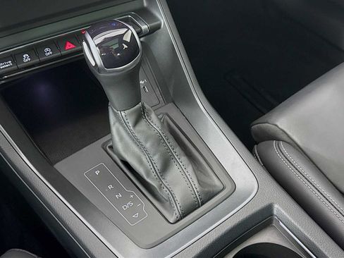 Used 2023 Audi Q3 2.0T Premium w/ Black Optic Sport Package AWD/4WD image 19