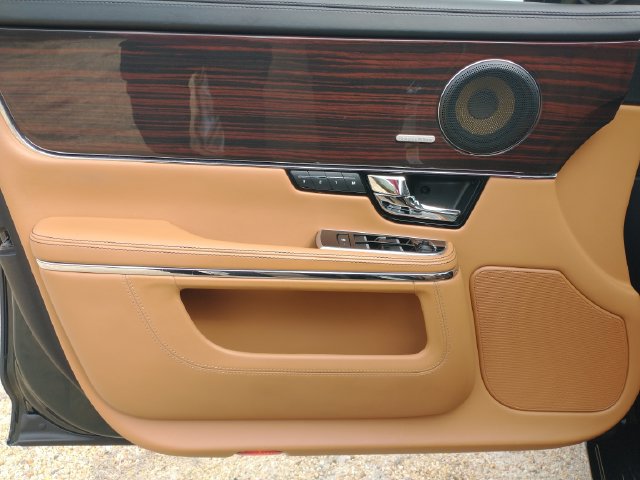 Used 2011 Jaguar XJ L RWD image 37
