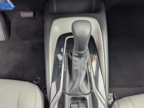 Certified 2021 Toyota Corolla LE image 27