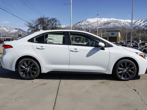 New 2026 Toyota Corolla SE w/ SE Premium Package image 9