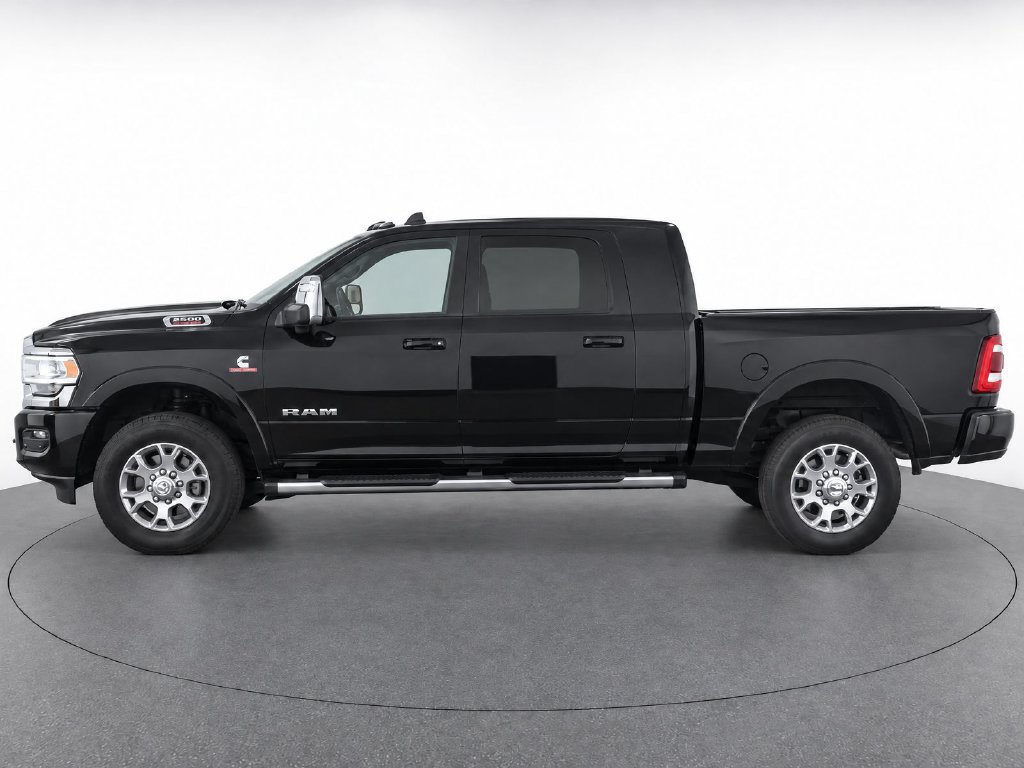 Used 2024 RAM 2500 Laramie AWD/4WD image 6