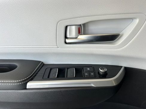 Certified 2026 Toyota Sienna XSE FWD image 14