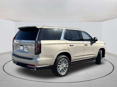 Used 2022 Cadillac Escalade Premium Luxury w/ Performance Package image 11