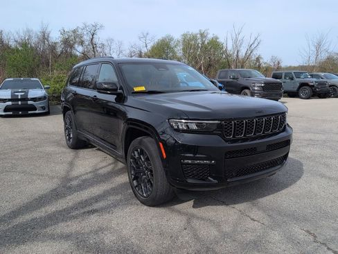 Used 2023 Jeep Grand Cherokee L Summit w/ Advanced Protech Group IV image 1