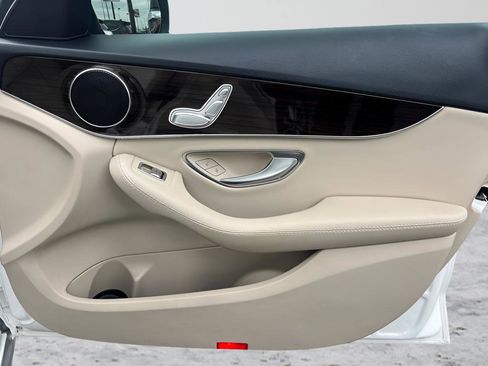Used 2017 Mercedes-Benz C 300 Sedan image 31