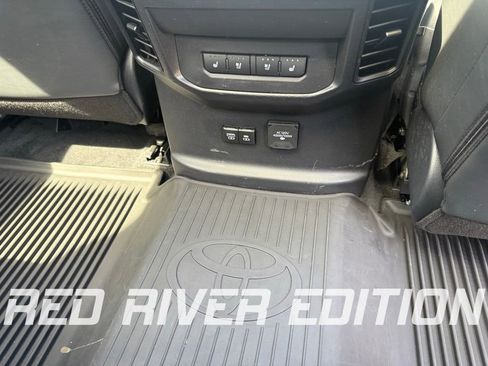 Used 2026 Toyota Tundra Platinum image 17